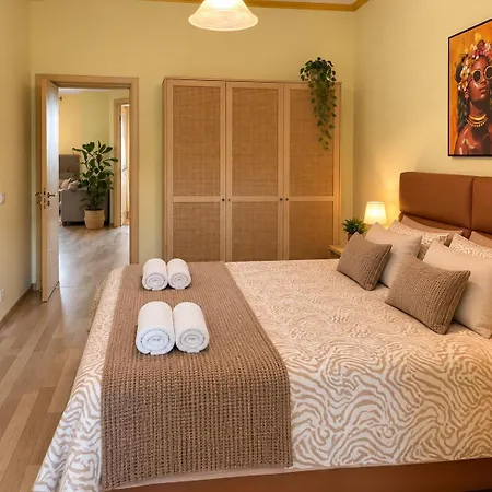 Daire Blloku Riverside Apartment-check In 24 *